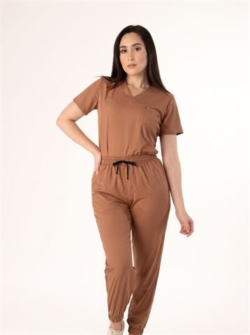 Uniforme antifluidos Ecotopía color Mocha mousse