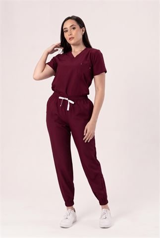 Uniforme antifluidos Ecotopía color Vino